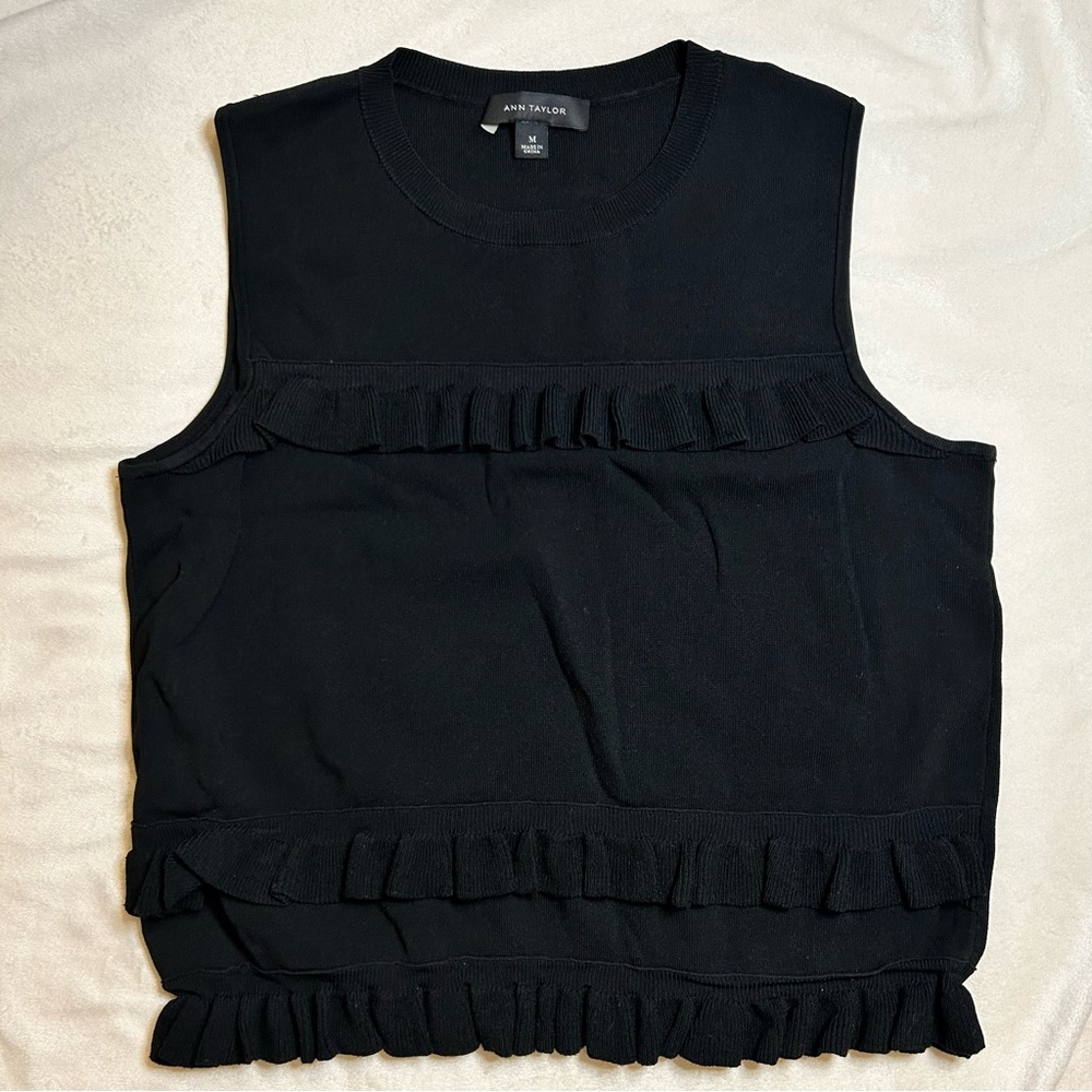Ann Taylor Black Ruffled Sleeveless Crop Top
